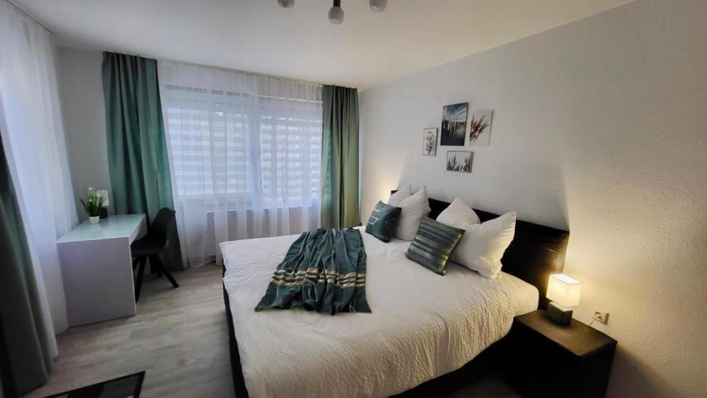 Apartment 4rooms Central-modern Near Mtu With Balcony, The By Lakescape Fewos FDH